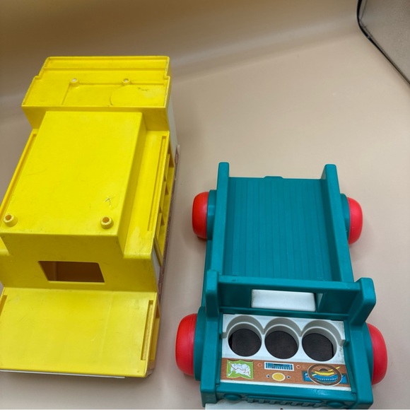 Vintage Fisher Price Little People Play Family Camper Top & Truck - see pics - Picture 8 of 11